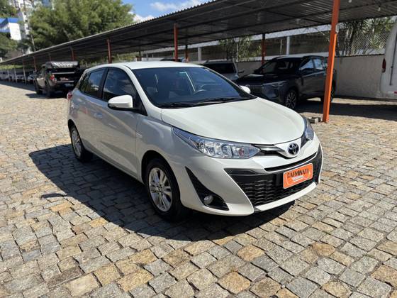 TOYOTA YARIS 1.3 16V FLEX XL PLUS TECH MULTIDRIVE TOYOTA YARIS 1.3 16V FLEX XL PLUS TECH MULTIDRIVE